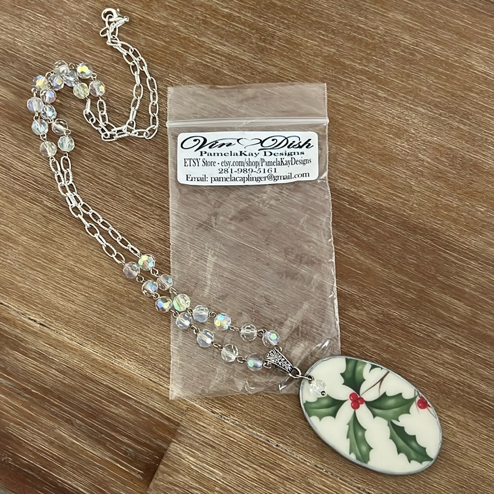 Long Christmas Pendant Necklace - new!